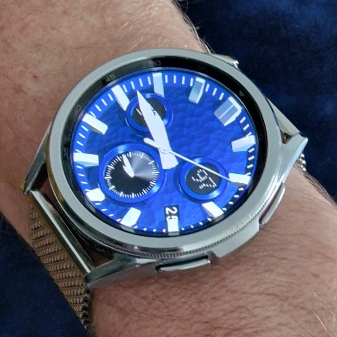 Realistic analog/hybrid real-time 3D rendered watch face in blue